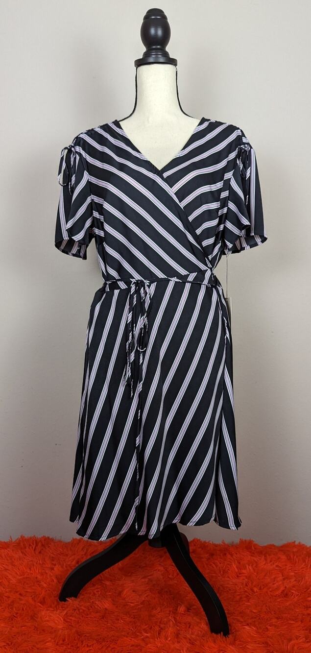 NWT A New Day Plus Black White & Lavender Striped Short Sleeve Wrap Dress X/18